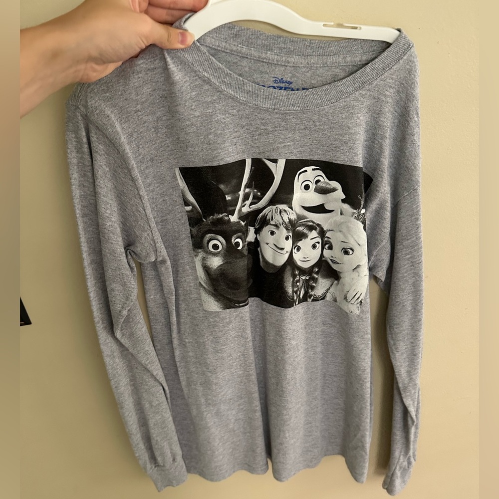 Frozen Sweatshirt in size small